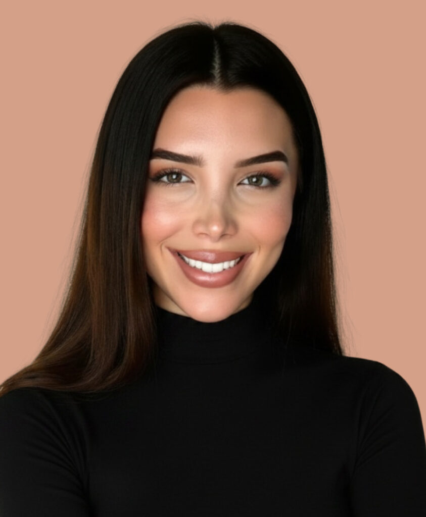 NICOLE FERNANDEZ (1) About